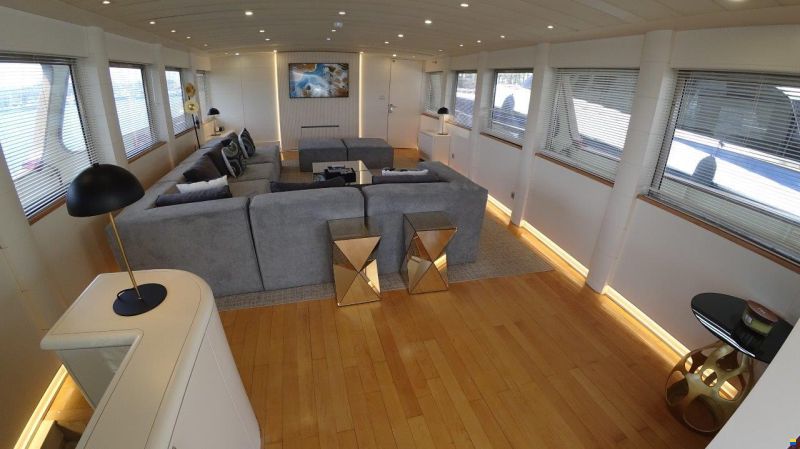 Custom Steel Gentlemen Yacht