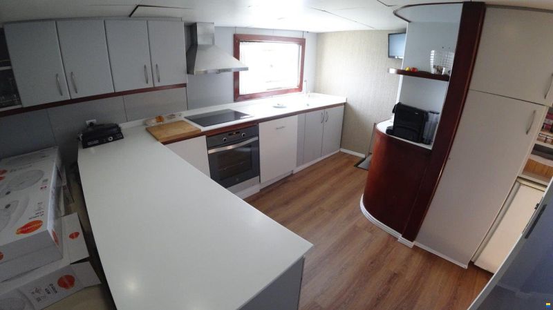 Custom Steel Gentlemen Yacht