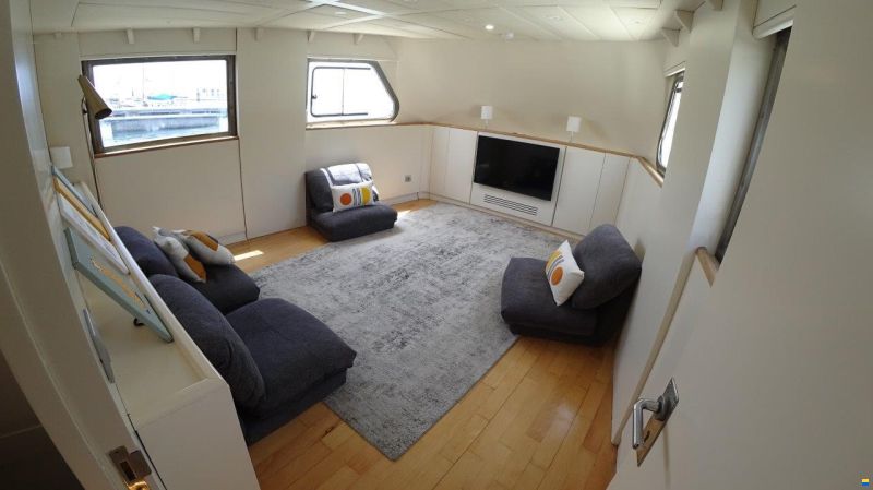 Custom Steel Gentlemen Yacht