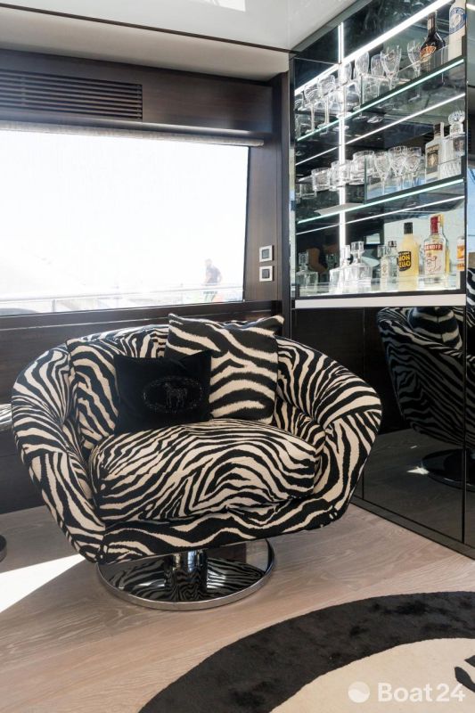 Sunseeker 76 Yacht - D