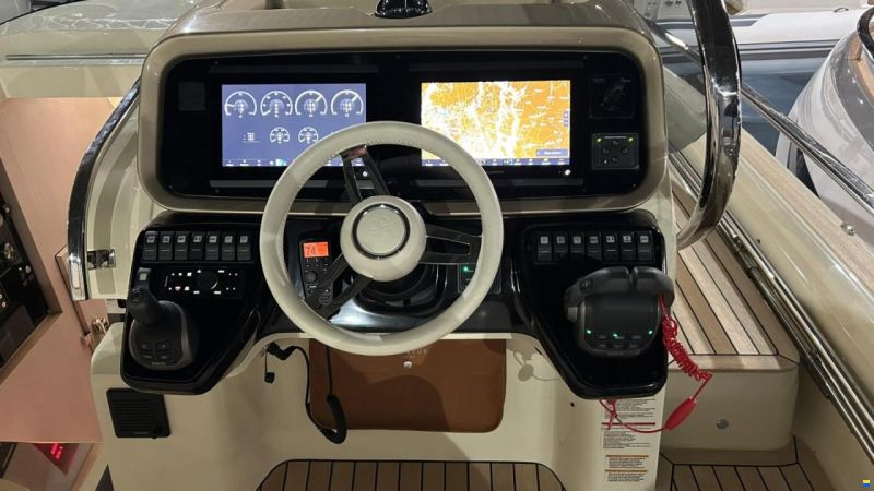 Invictus 370GT