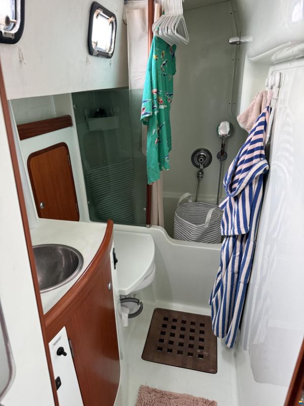 Beneteau Oceanis 44 CC