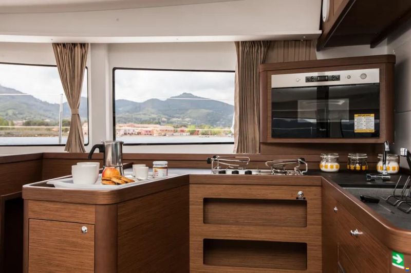 Lagoon 42
