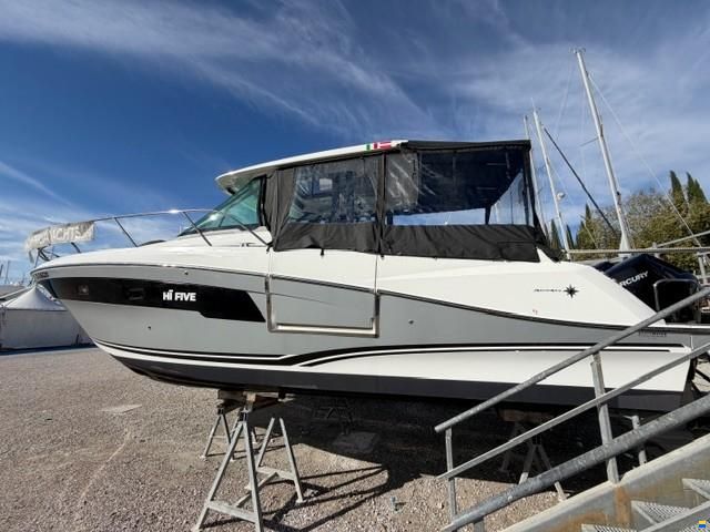 Jeanneau Cap Camarat 10.5 WA s2
