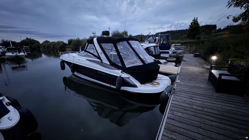 Crownline 315SCR