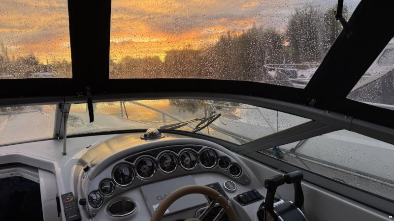 Crownline 315SCR