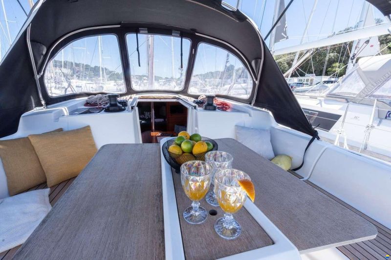 Dufour 382 GRAND LARGE