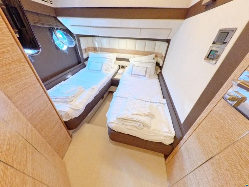 Azimut 64 Flybridge