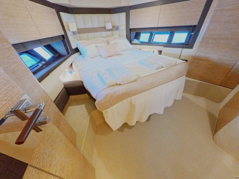 Azimut 64 Flybridge