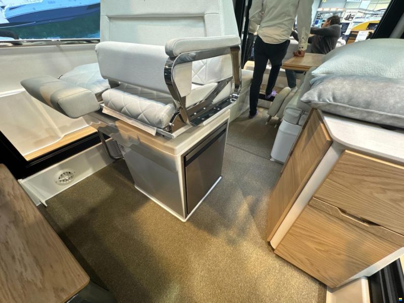 Yamarin AURA Cabin 34