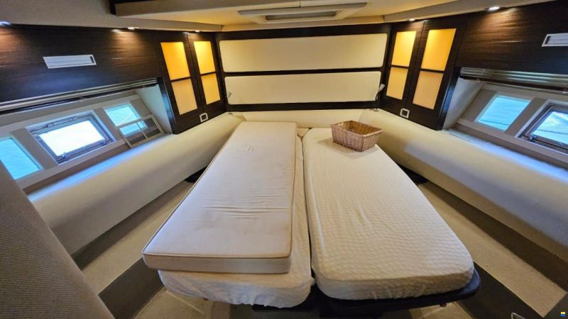 Azimut 62S