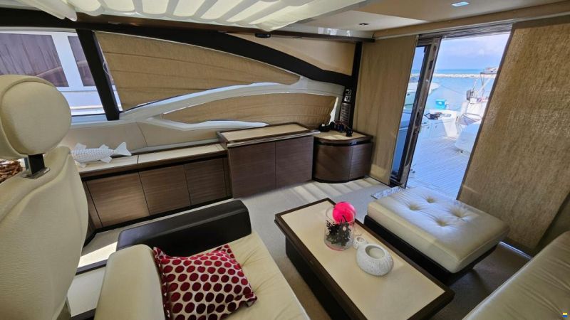 Azimut 62S
