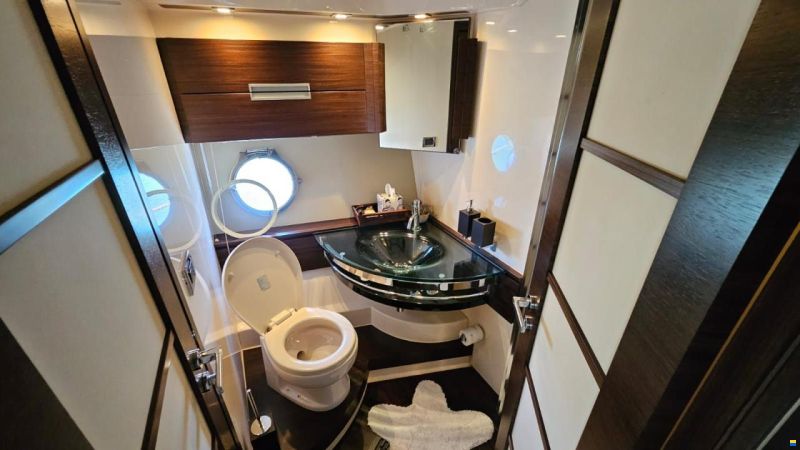 Azimut 62S