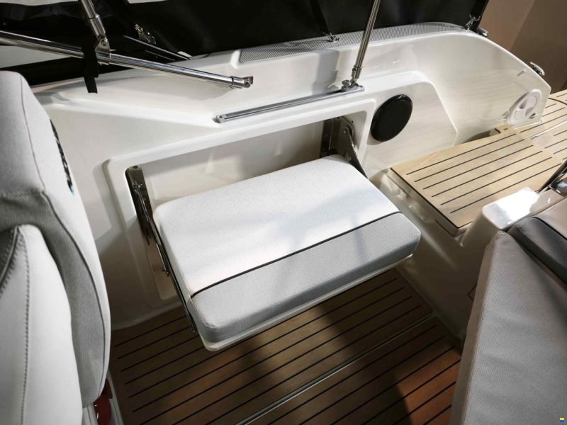 Quicksilver 675 Cruiser