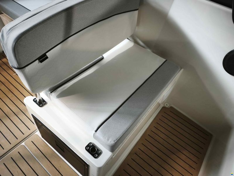 Quicksilver 675 Cruiser
