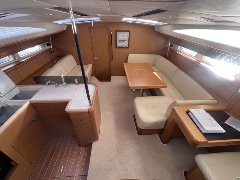 Jeanneau Yacht 53
