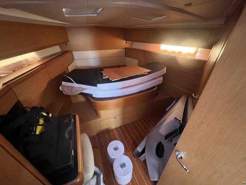 Jeanneau Yacht 53
