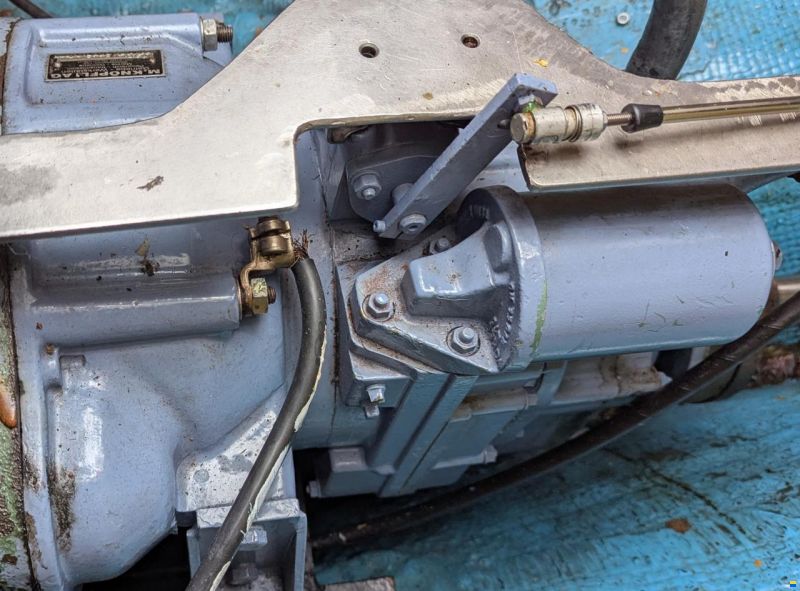 Center-Cockpit Regent