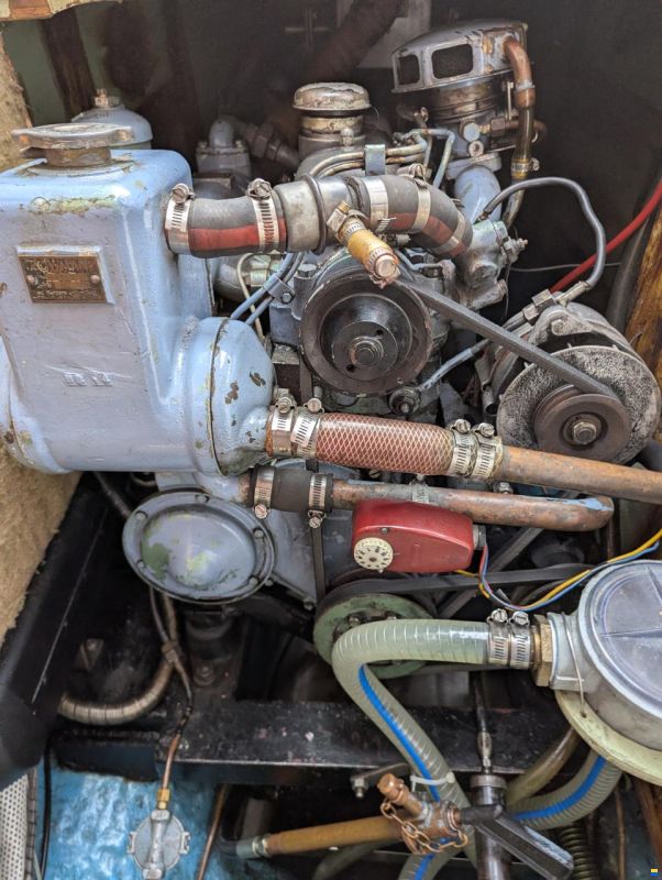 Center-Cockpit Regent