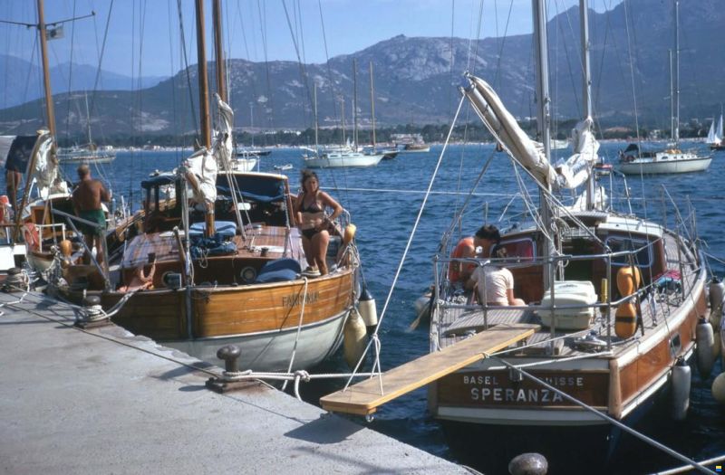 Center-Cockpit Regent