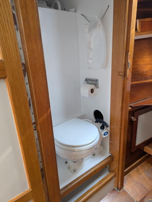 Center-Cockpit Regent