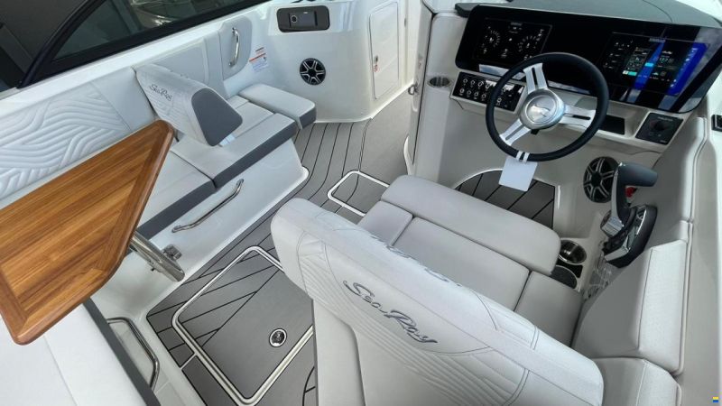 Sea Ray SDX 230 Surf
