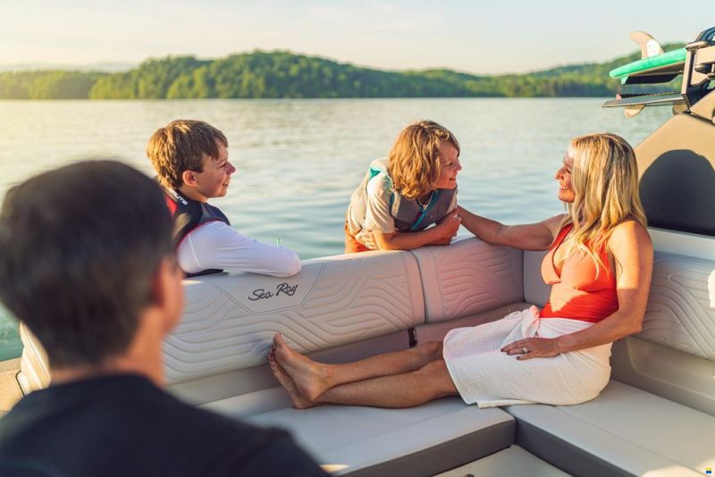 Sea Ray SDX 230 Surf