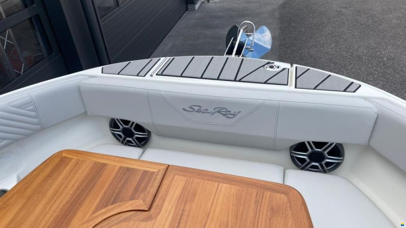 Sea Ray SDX 230 Surf