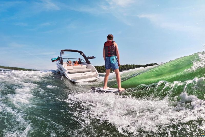 Sea Ray SDX 230 Surf