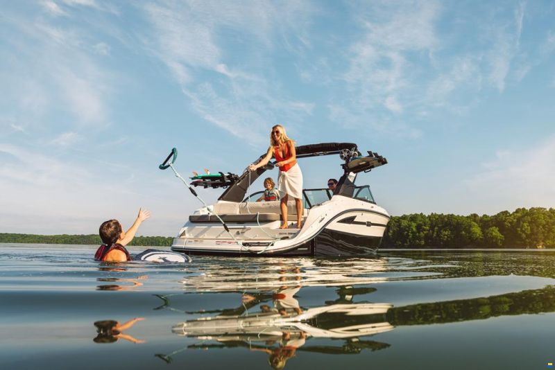 Sea Ray SDX 230 Surf