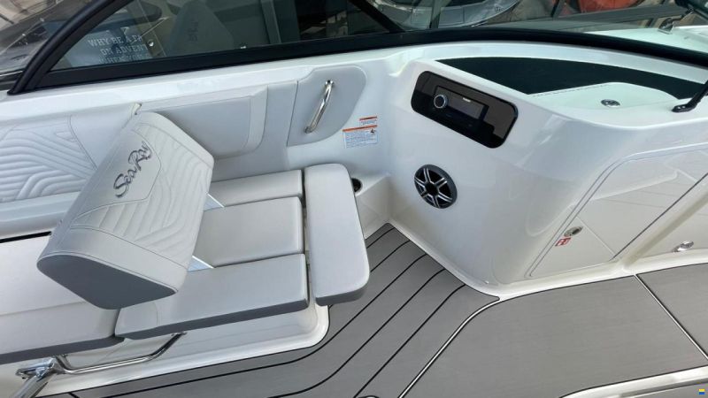Sea Ray SDX 230 Surf