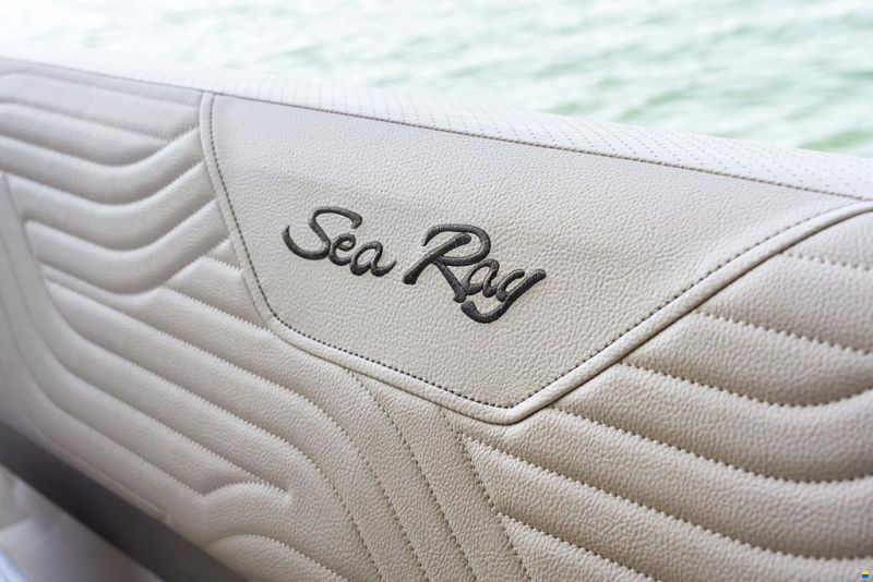 Sea Ray SDX 230 Surf