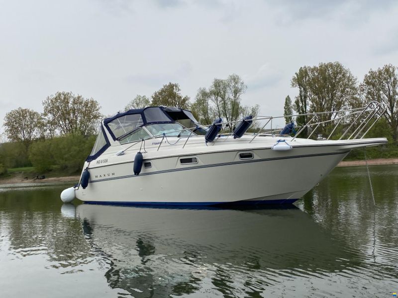 Maxum 3200 SCR