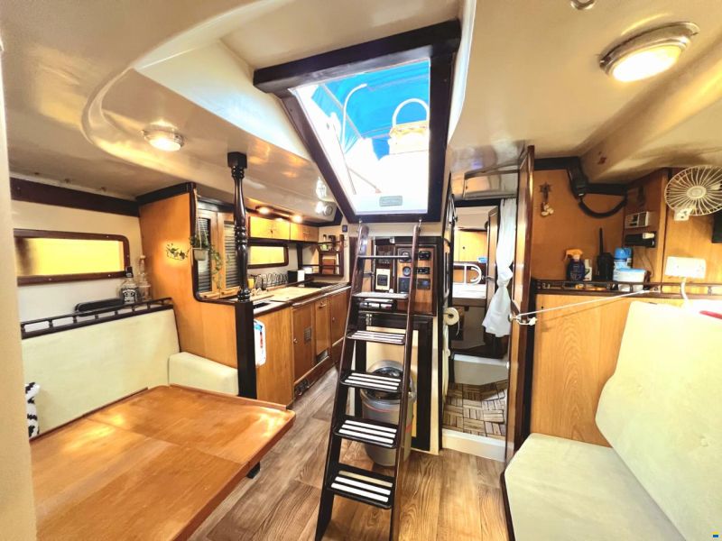 Coronado 35