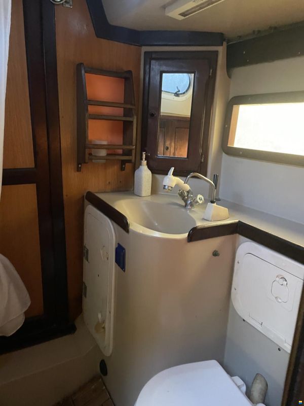 Coronado 35
