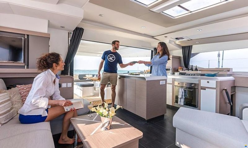 Fountaine Pajot Aura 51 Yacht Management