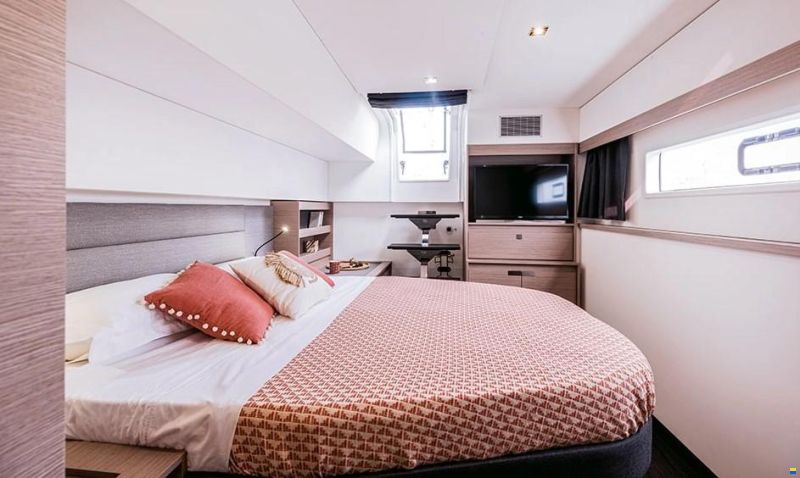 Fountaine Pajot Aura 51 Yacht Management
