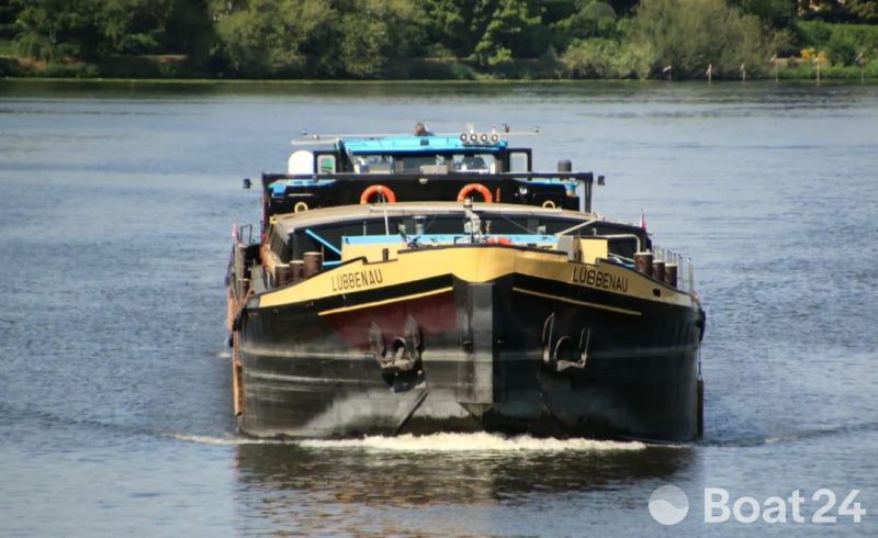 GMS – 67 x 8.20 m – 877 t