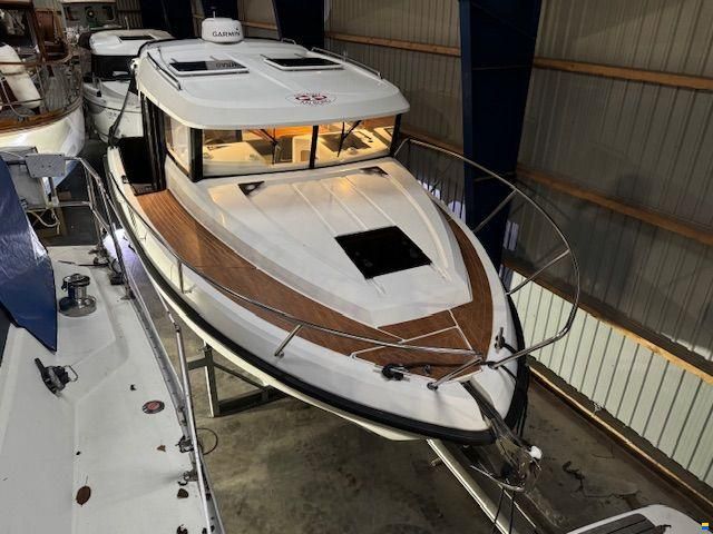 Finnmaster Pilot 8