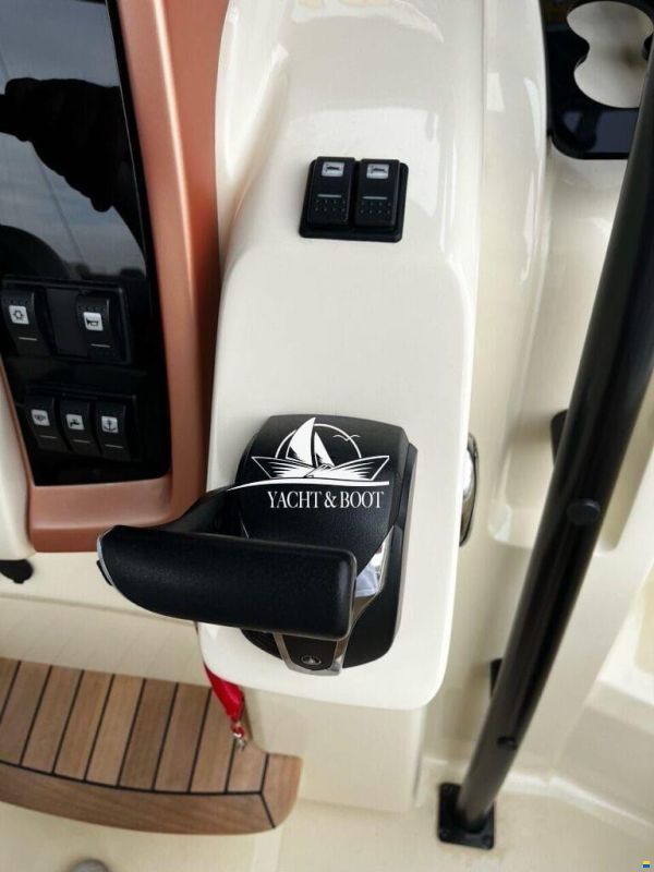 Invictus Capoforte CX 270