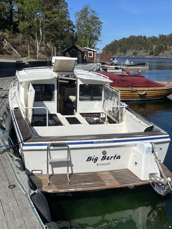 Bertram 28 HT
