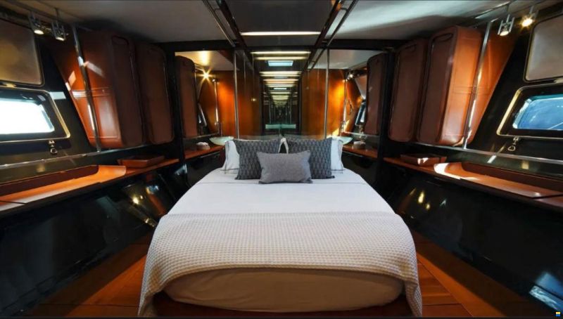 Pendennis Wally 33m