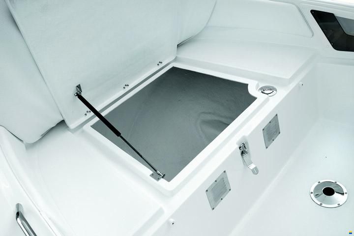 ZAR Formenti ZAR 57 Well Deck