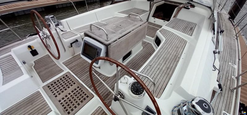 Jeanneau 53