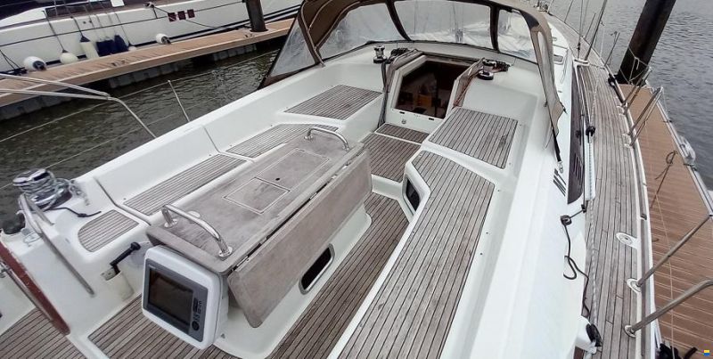 Jeanneau 53