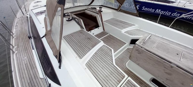 Jeanneau 53
