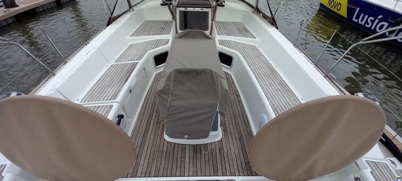 Jeanneau 53