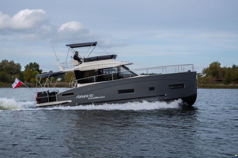 Cobra Futura 40 Grand Horizon