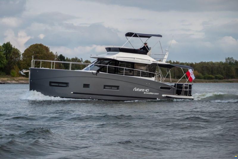 Cobra Futura 40 Grand Horizon