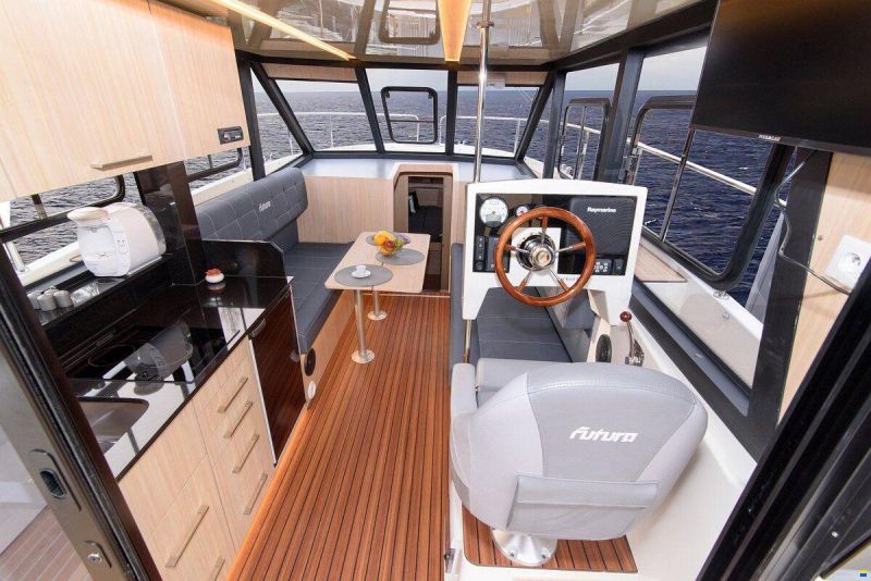 Cobra Futura 40 Grand Horizon